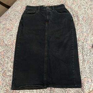 Universal Threads Midi Dark Wash Denim Skirt size 4 worn once